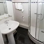 Hipotel Père-lachaise République Hotel 3*