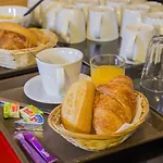 Hipotel Père-lachaise République 3*