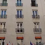 Hotel Hipotel Père-lachaise République 3*