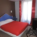 Hotel Hipotel Père-lachaise République 3*