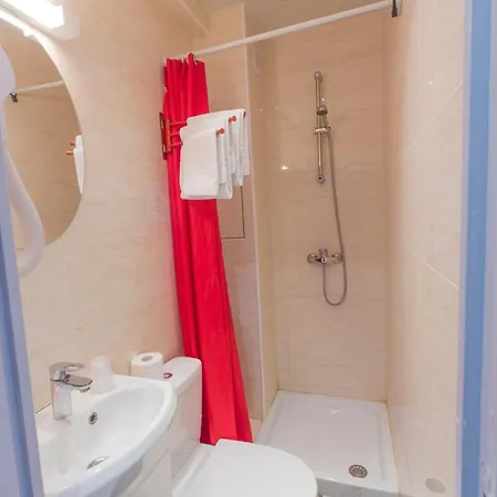 Hipotel Père-lachaise République Hotel Paris