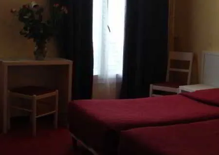 Hotel Hipotel Pere-lachaise Republique 3*