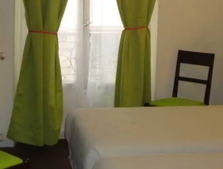 Hipotel Pere-lachaise Republique 3*