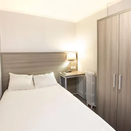 Hotel Hipotel Pere-lachaise Republique 3*