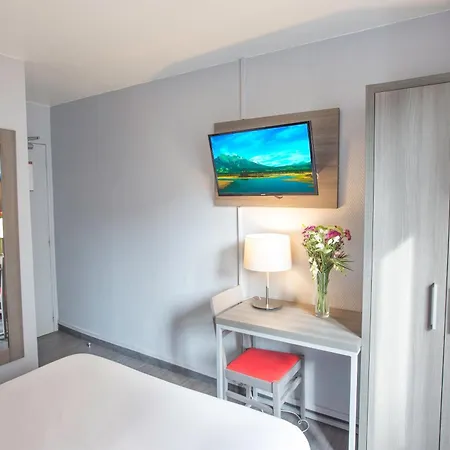 Hipotel Pere-lachaise Republique Otel 3*