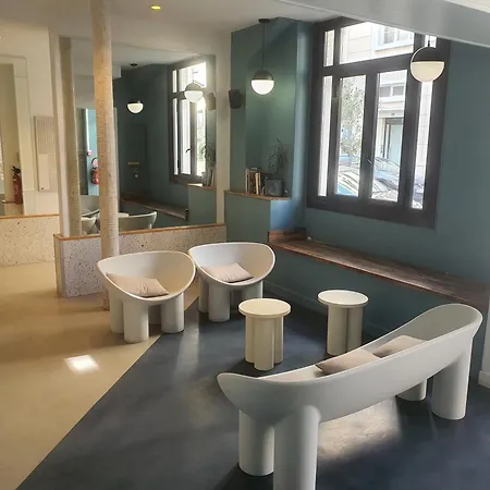 Hipotel Pere-lachaise Republique Otel