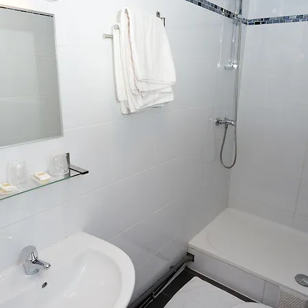 Hipotel Pere-lachaise Republique