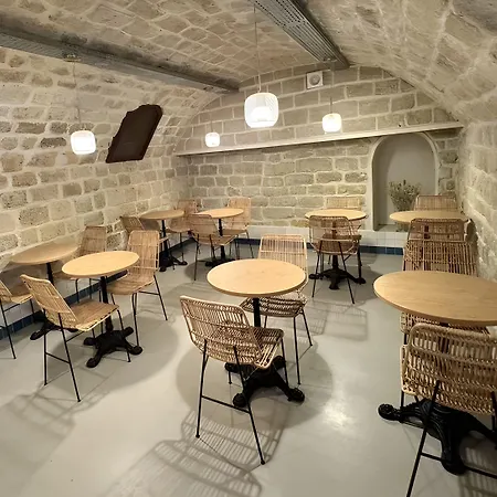 Hipotel Pere-lachaise Republique 3*