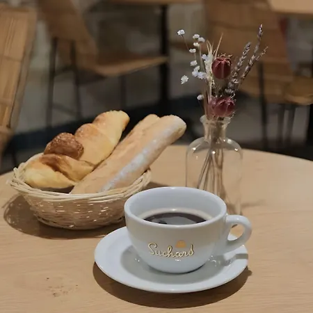 Hipotel Pere-lachaise Republique Otel 3*