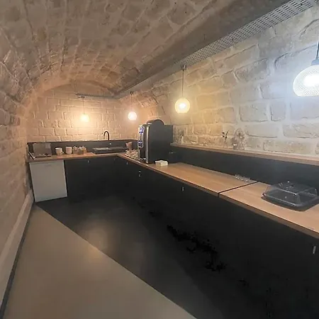 Hipotel Père-lachaise République 3*