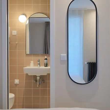 Hipotel Père-lachaise République Hotel 3*