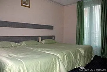Hipotel Père-lachaise République Hotel Parigi