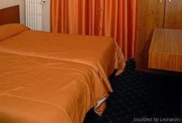 Hipotel Pere-lachaise Republique Hotell