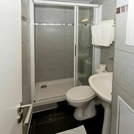 Hipotel Pere-lachaise Republique Hotell 3*