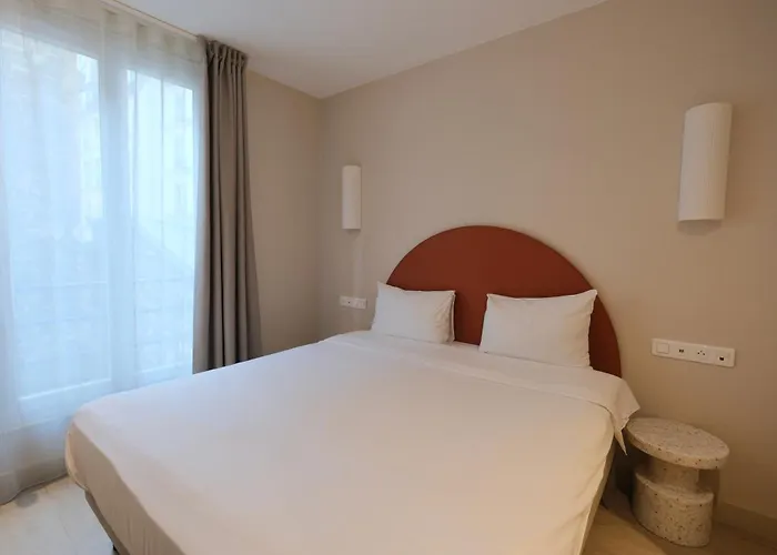 Hipotel Pere-lachaise Republique