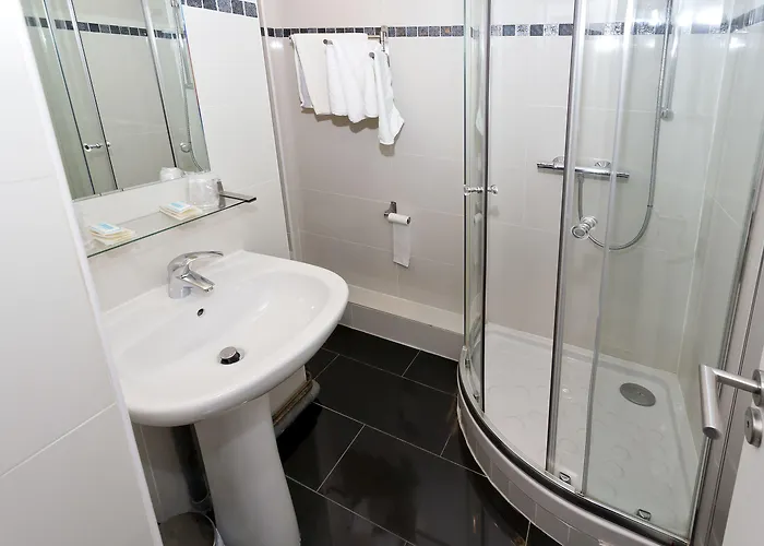 Hipotel Pere-lachaise Republique Hotel 3*