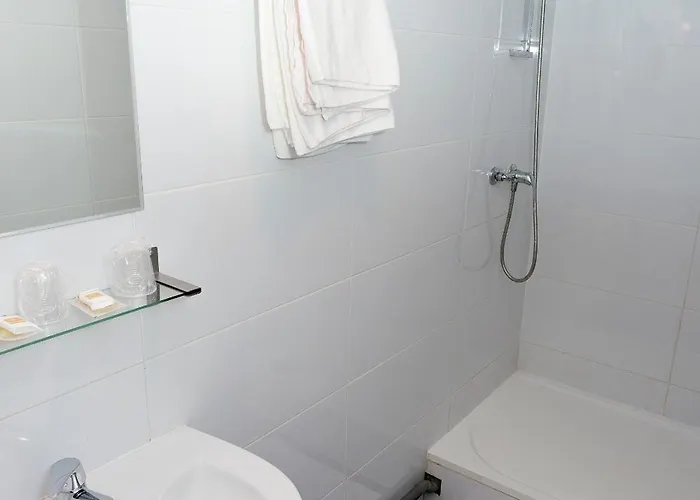 Hipotel Pere-lachaise Republique