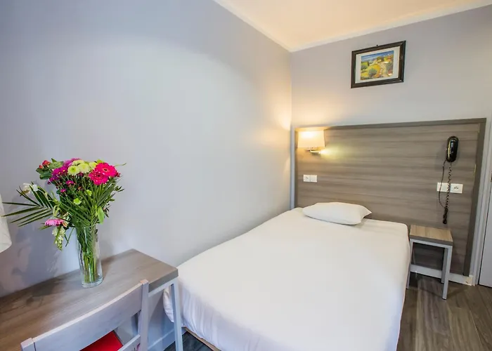 Hotell Hipotel Pere-lachaise Republique