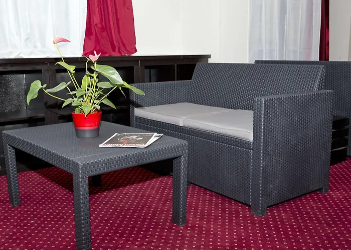 Hotell Hipotel Pere-lachaise Republique 3*