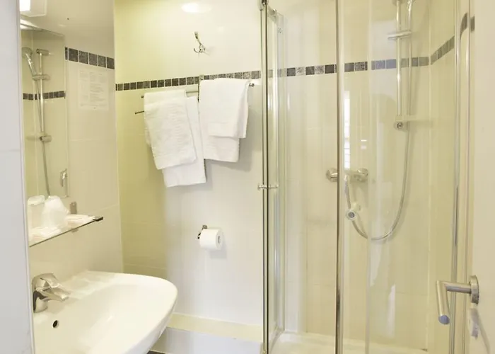 Hotell Hipotel Pere-lachaise Republique 3*
