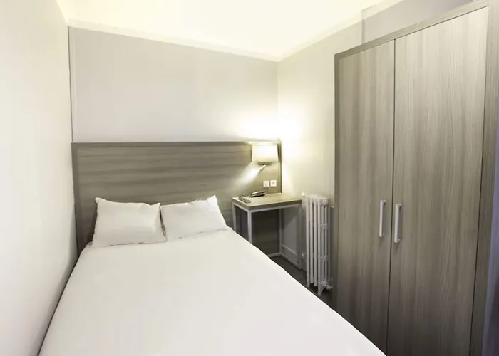 Hipotel Pere-lachaise Republique Hotell 3*